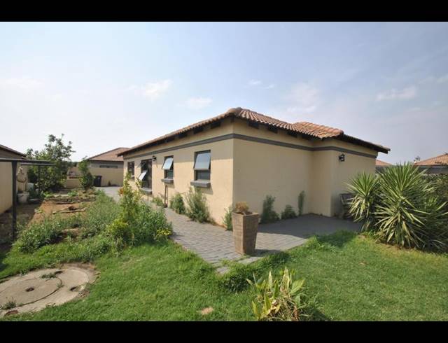 4 BEDROOM HOUSE FOR SALE IN DAWN PARK